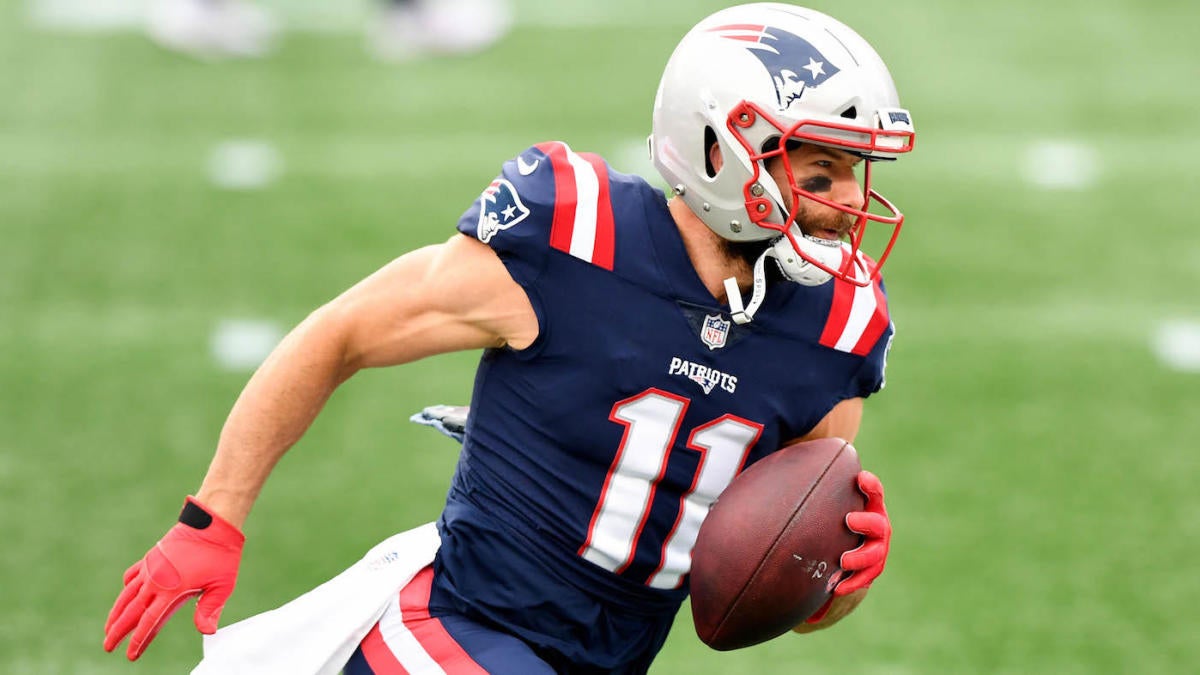 Patriots receiver Julian Edelman considered doubtful to play entire 2021  season due to knee, per report 