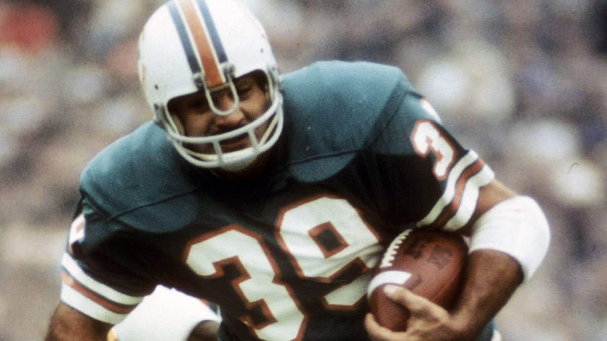 Larry Csonka celebrates 1972 Dolphins perfection after Steelers loss