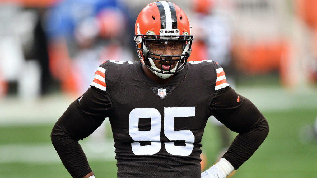 Cleveland Browns' Myles Garrett, Jadeveon Clowney injuries