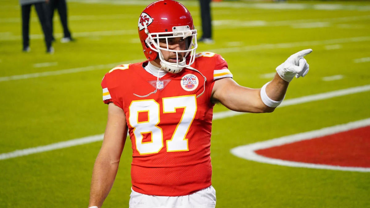 Chiefs' Travis Kelce receives $3 million raise ahead of 2022