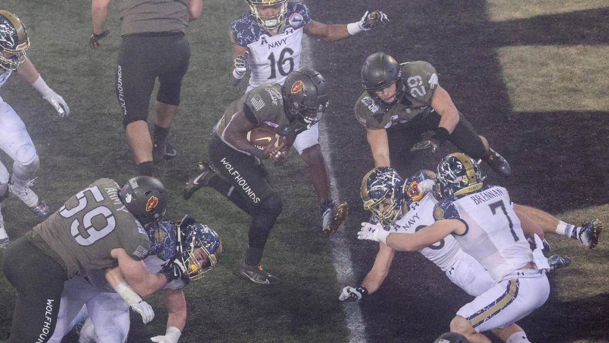 Army vs. Navy Game score: Midshipmen rally with dominant second half to  upset Black Knights 