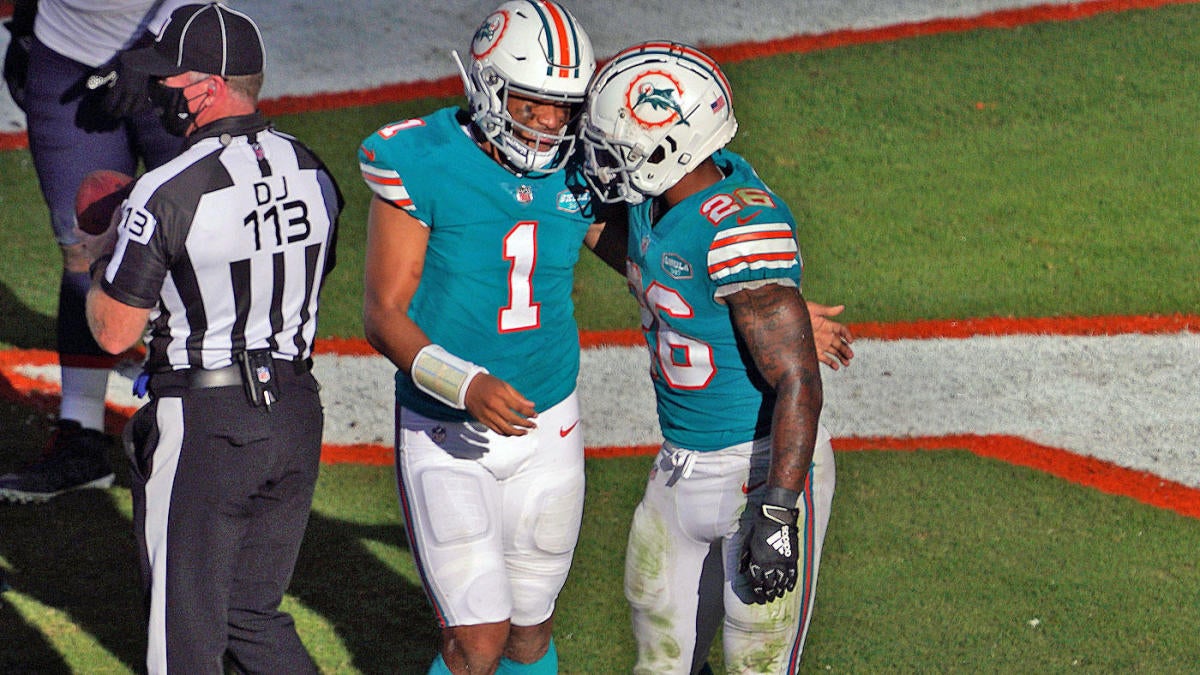 Raiders vs. Dolphins score: Ryan Fitzpatrick takes over for ineffective Tua, stuns Vegas with ...