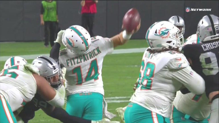 Patrick Mahomes Called This Crazy Throw By Dolphins' Ryan Fitzpatrick ...