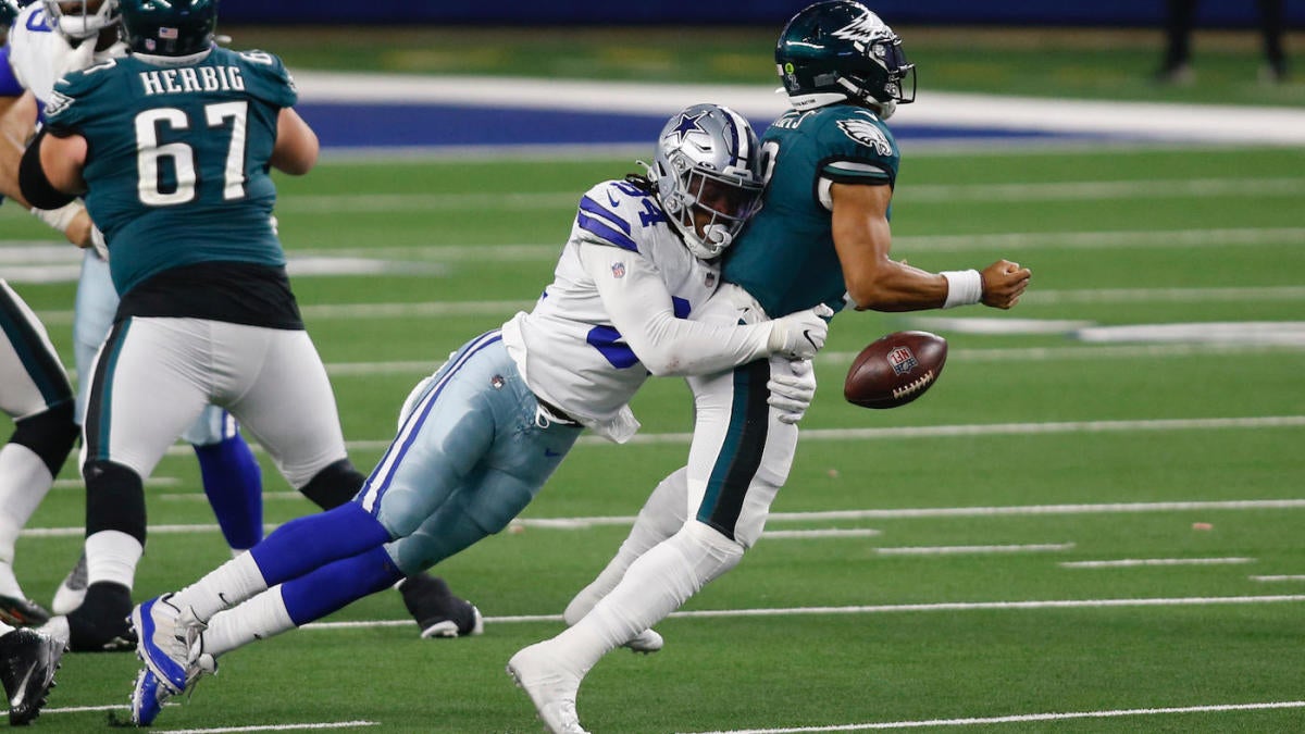 Cowboys' Randy Gregory leads defensive charge in blowout vs