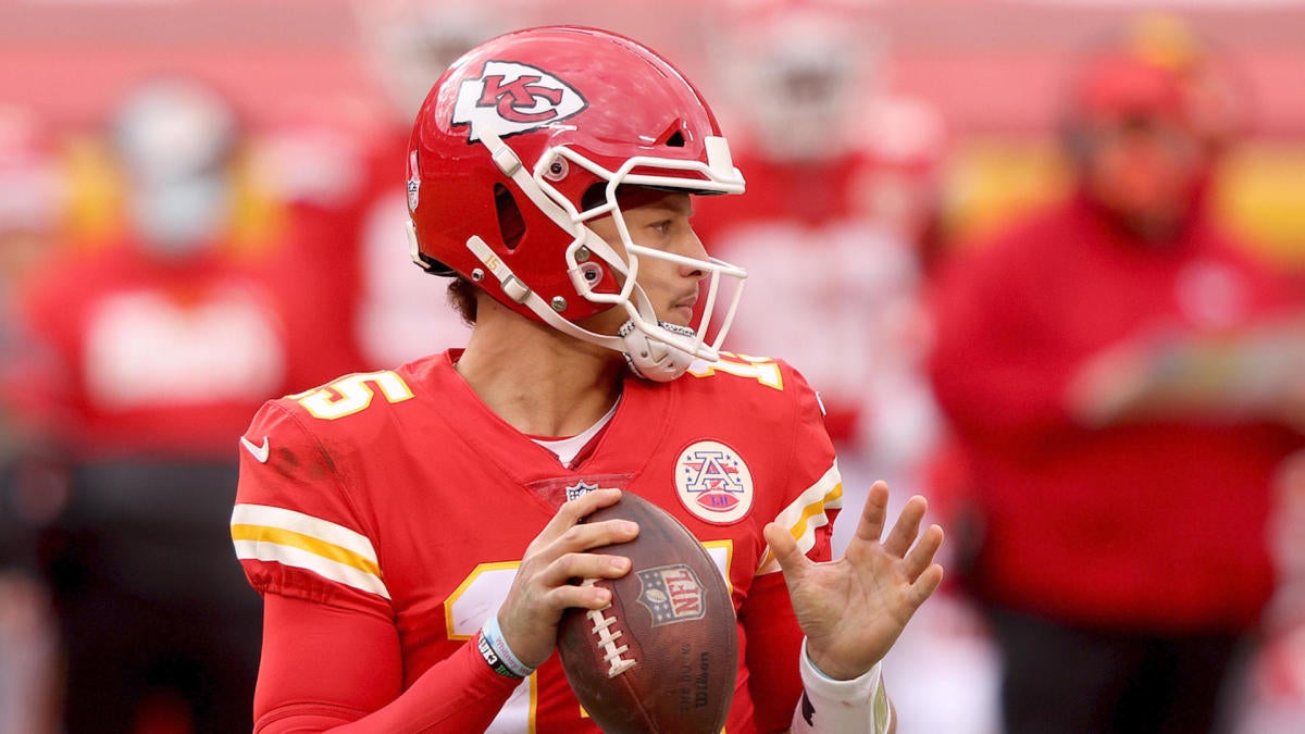 NFL Playoff Injury Report: Latest On Patrick Mahomes, Clyde Edwards-Helaire  & More Conference Championship Injuries