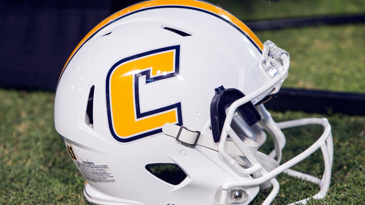 Tennessee Chattanooga Fires Assistant Football Coach For Racist Tweet Towards Stacey Abrams Cbssports Com