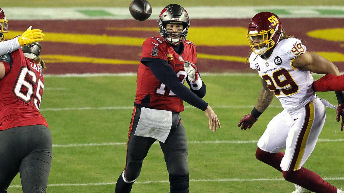 Buccaneers' Tom Brady throws his longest TD pass in the playoffs