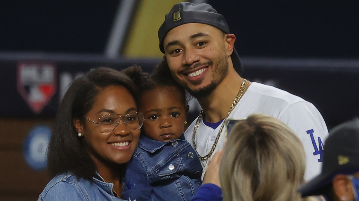 Mookie Betts wife, Brianna and daughter, Kynlee, threw out the first