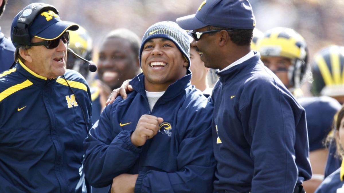 Michigan hires Mike Hart, all-time leading rusher in Wolverines history, as running  backs coach 