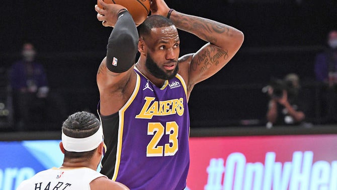 2-lebron-lakers.jpg