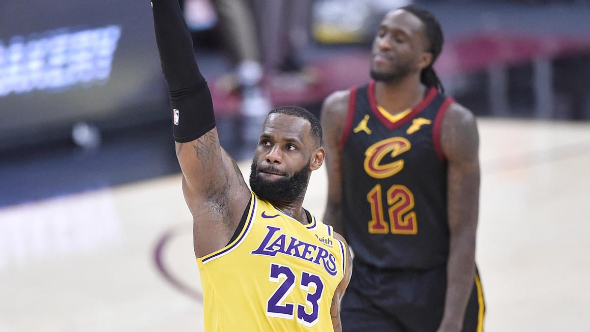 Lebron James Says Fourth Quarter Outburst In Cleveland Fueled By Cavs Exec Too Excited About Seeing Me Miss Cbssports Com
