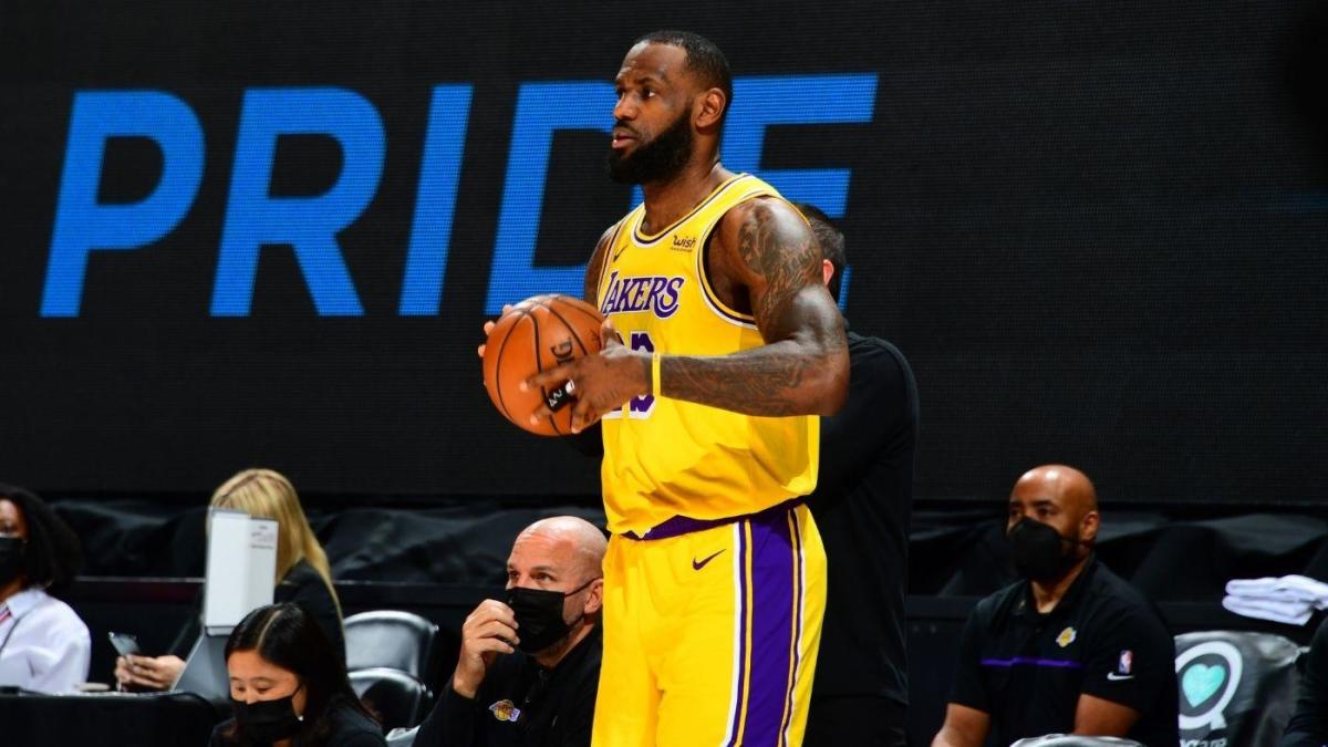 LeBron James responds to quarrel with fans expelled from the Lakers-Hawks game in Atlanta