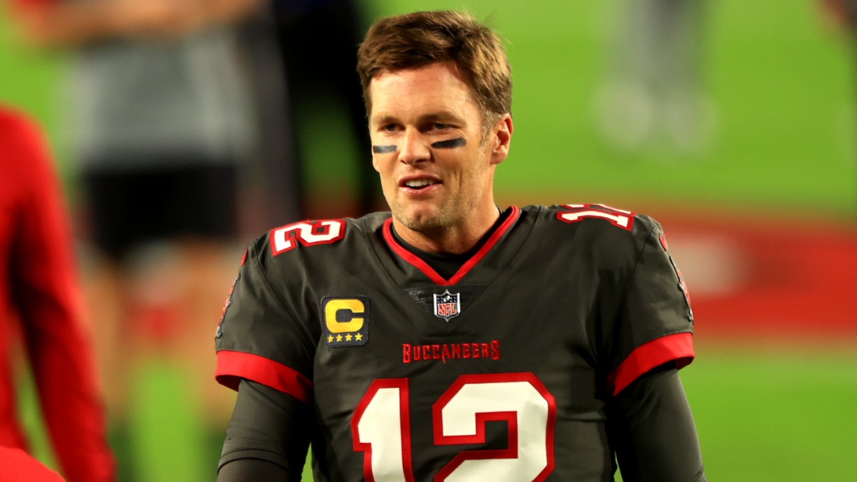 Tom Brady played through a fully torn MCL during Buccaneers’ Super Bowl season, per report