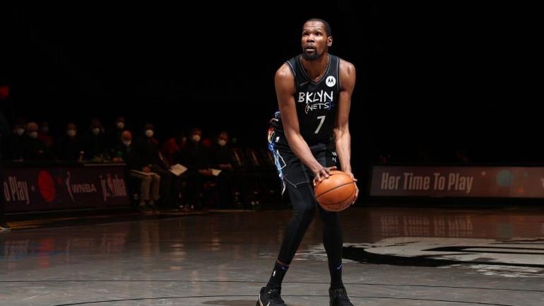 Kevin Durant pulled mid-game despite being cleared earlier after close contact tested positive for COVID-19