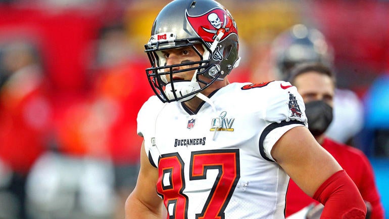rob-gronkowski-buccaneers.jpg