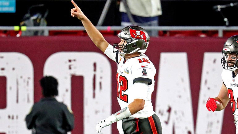 tom-brady-buccaneers-celebration.jpg