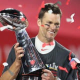 tom-brady-lombardi-trophy.jpg
