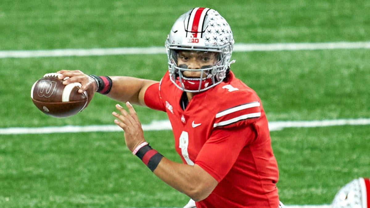 Justin Fields: Stats, Injury News & Fantasy Projections