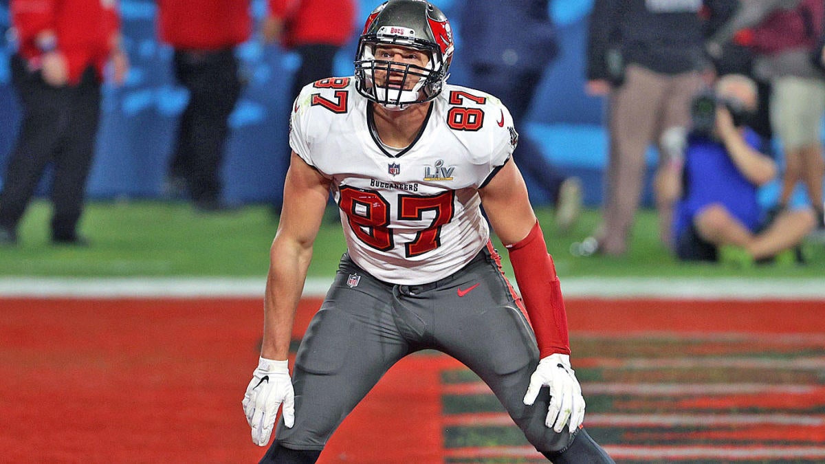 Rob Gronkowski injury news: Bucs TE listed as questionable for