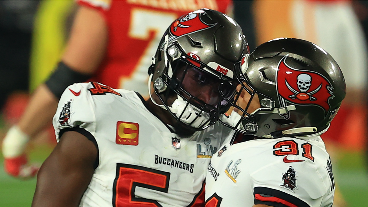 Lavonte David Snubbed by Pro Bowl Yet Again, Despite Superior