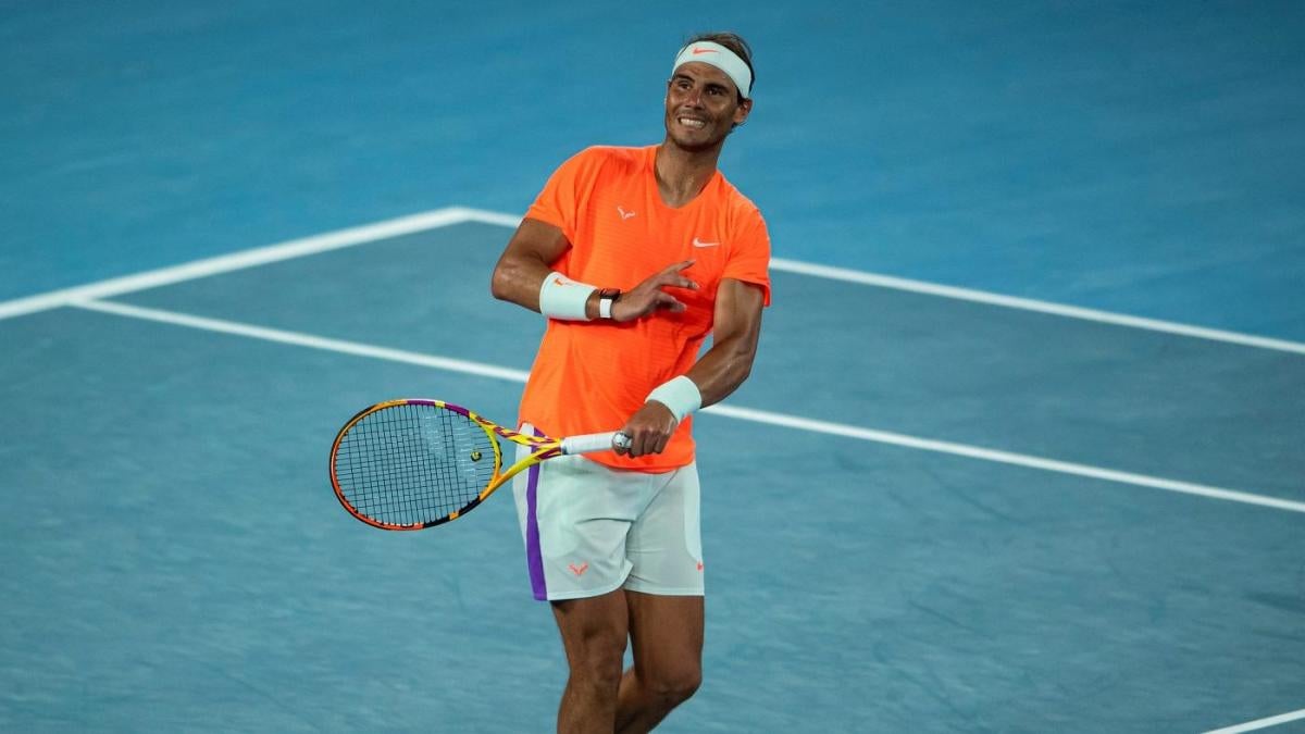 Australian Open 2021 Rafael Nadal Laughs As Woman Gets Ejected For Giving Him Middle Finger And Heckling Him Cbssports Com