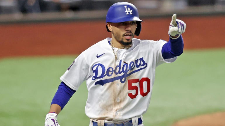 mookie-betts-dodgers.jpg