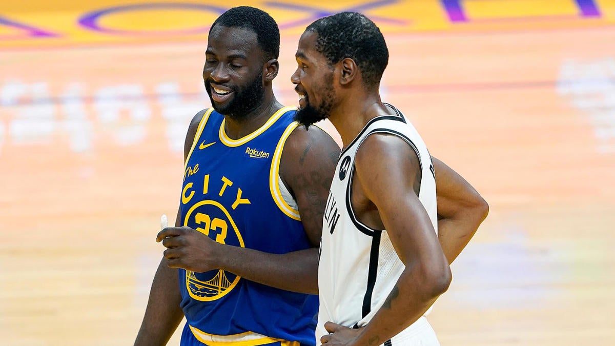 Kevin Durant’s appropriately bizarre return to the Bay Area shows a lasting bond with former Warriors teammates