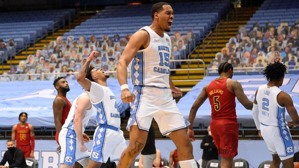 College Basketball Scores, Winners and Losers: Blue Bloods Kentucky, Duke, Kansas and UNC Still Fighting