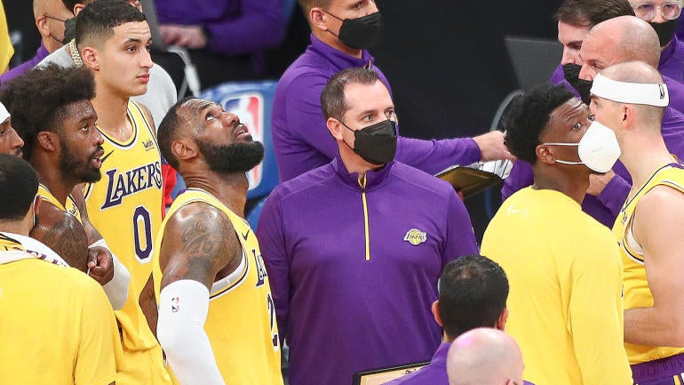 lebron-lakers-vogel.jpg