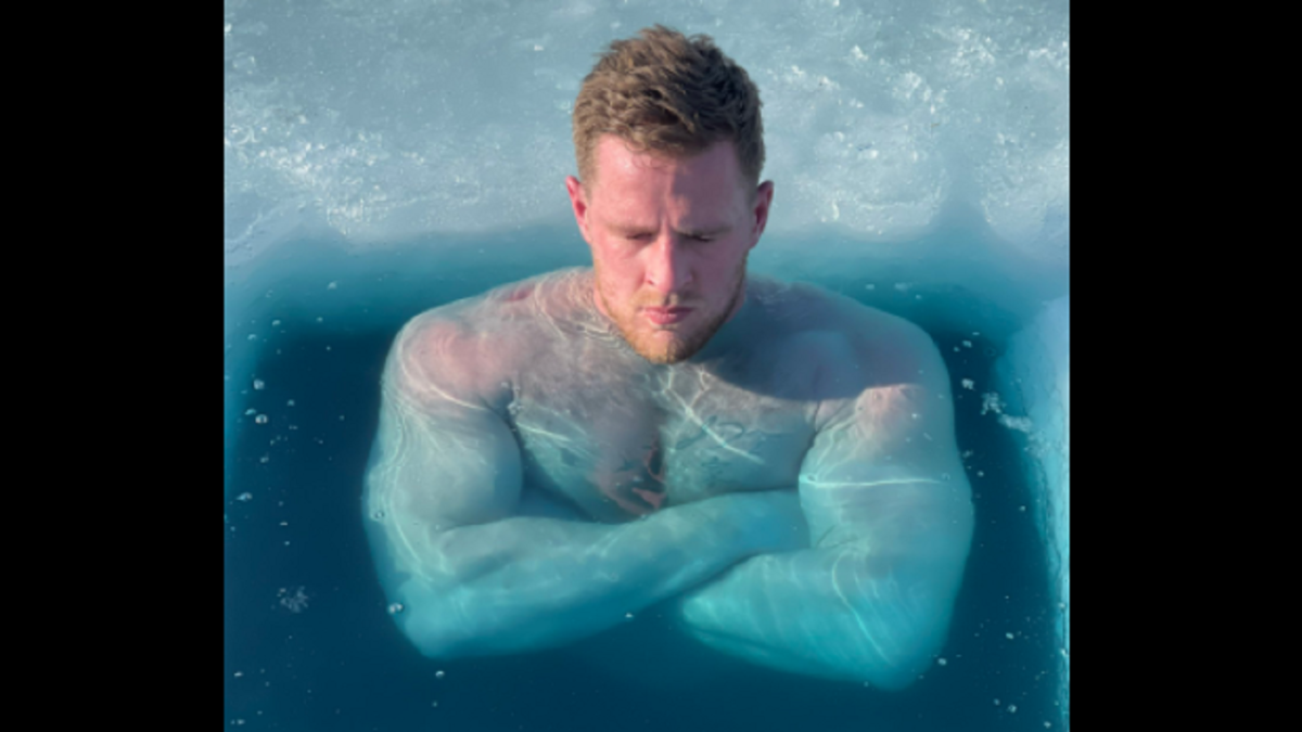 LOOK: JJ Watt and brothers TJ and Derek set up an outdoor ice bath and share photos of the freezing experience