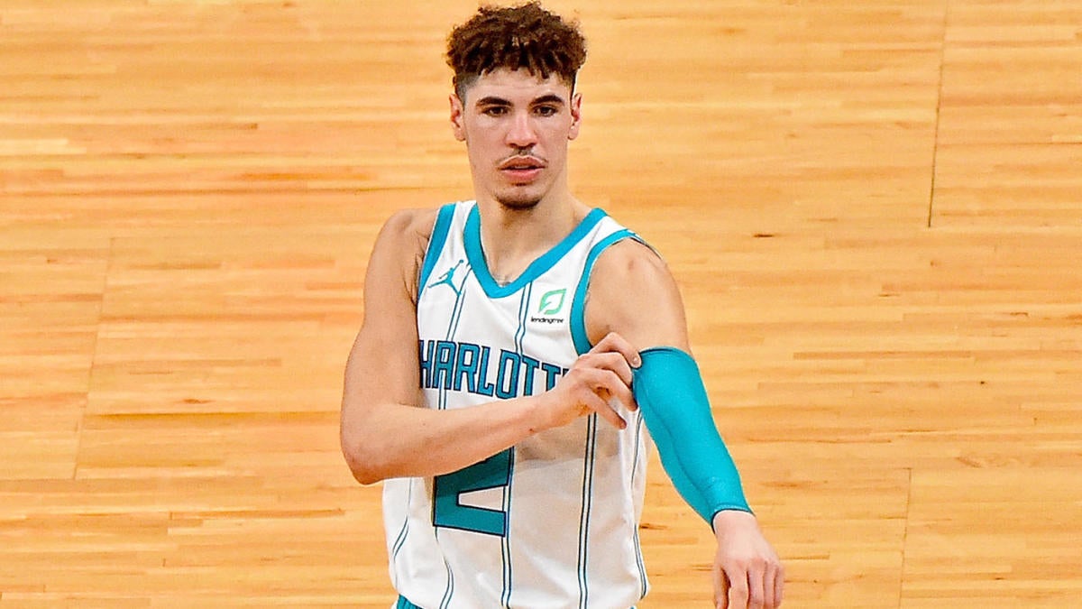 Hornets Rookie Lamelo Ball Underwent Surgery On Fractured Wrist Will Be Re Evaluated In Four Weeks Cbssports Com