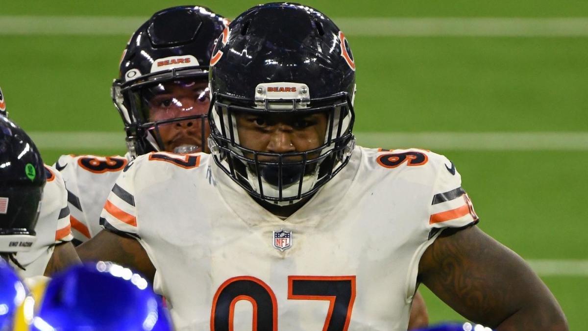 Bears & DE Edwards Agree To Extension