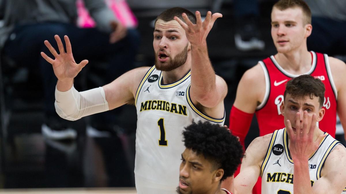 College basketball results, winners and losers: Michigan loses Isaiah Livers and then falls to Ohio