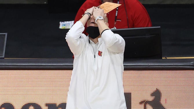 chris-mack-louisville.jpg