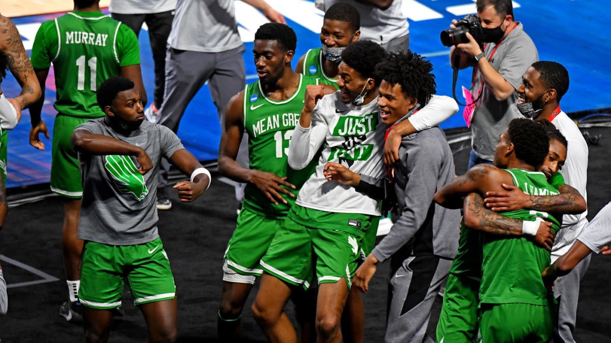 NCAA Tournament 2021 scores, takeaways: Underdogs rule the first day of action at the Big Dance
