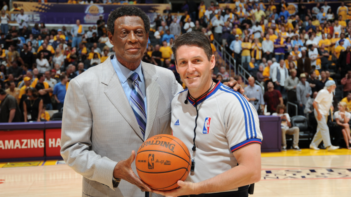 NBA on TNT on X: The @Lakers honor the late Elgin Baylor with