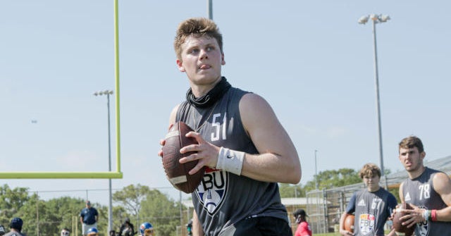 Danny Lauter throwing at FBU - 247Sports
