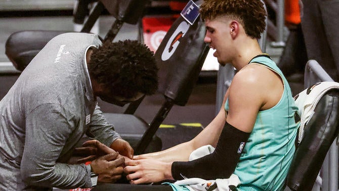 lamelo-ball-hornets.jpg