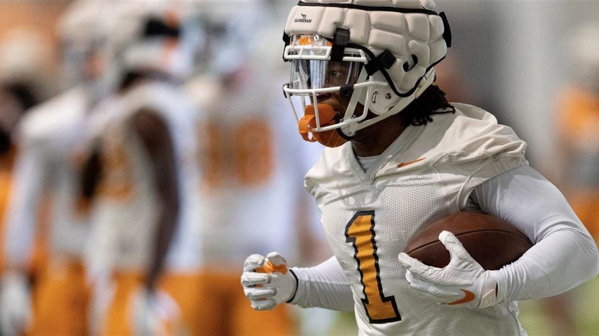 Velus Jones Jr. 'hyped' to play in Tennessee's new offense 