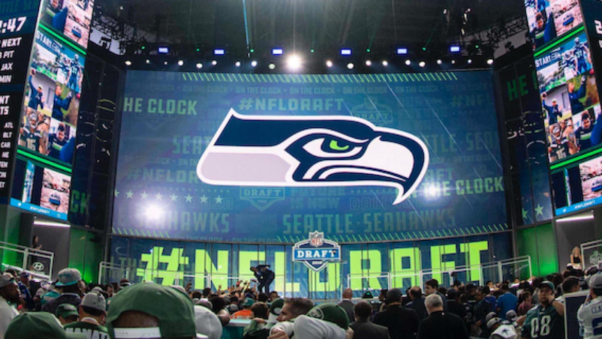 Seahawks seven-round 2021 NFL mock draft: More protection for Russell Wilson on the way, defense gets a boost