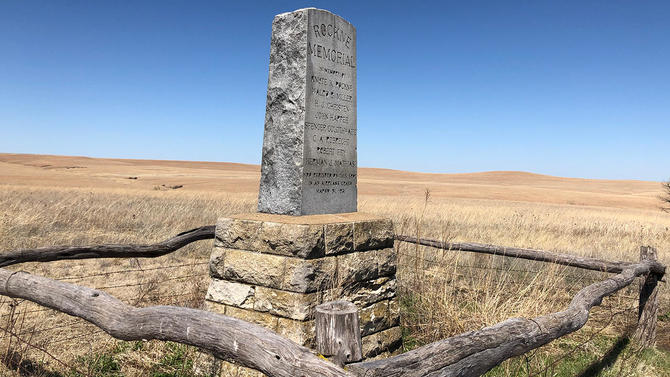 knute-rockne-memorial-dodd.jpg