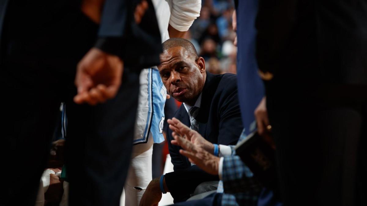 North Carolina reaches an agreement in principle for UNC assistant coach Hubert Davis to replace Roy Williams