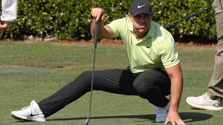 brooks-koepka-stretch-masters-green.jpg