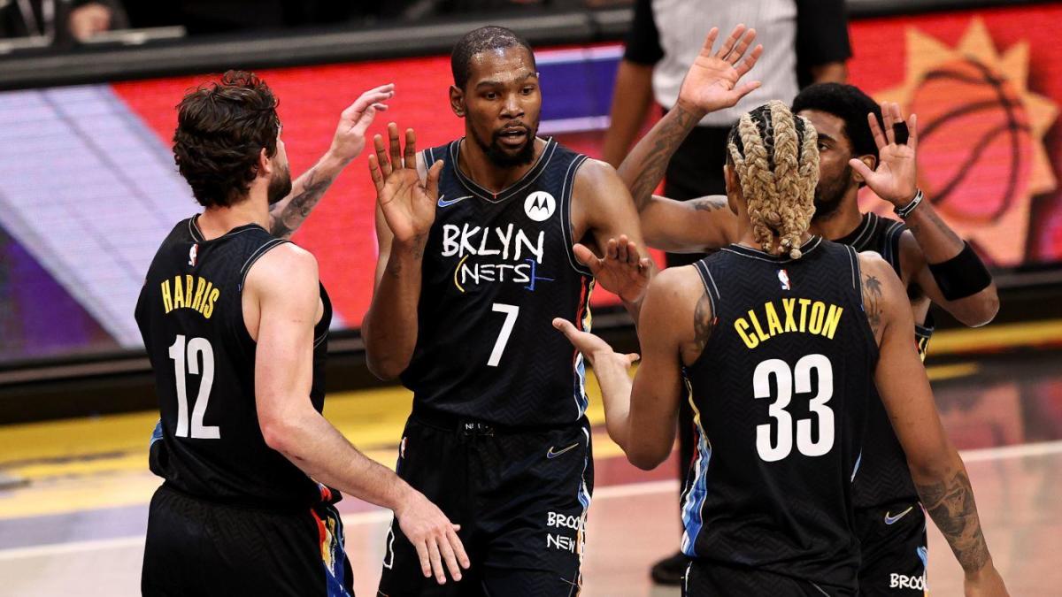 Kevin Durant comes off the bench for Nets and has a perfect shooting night in exchange for a thigh muscle injury