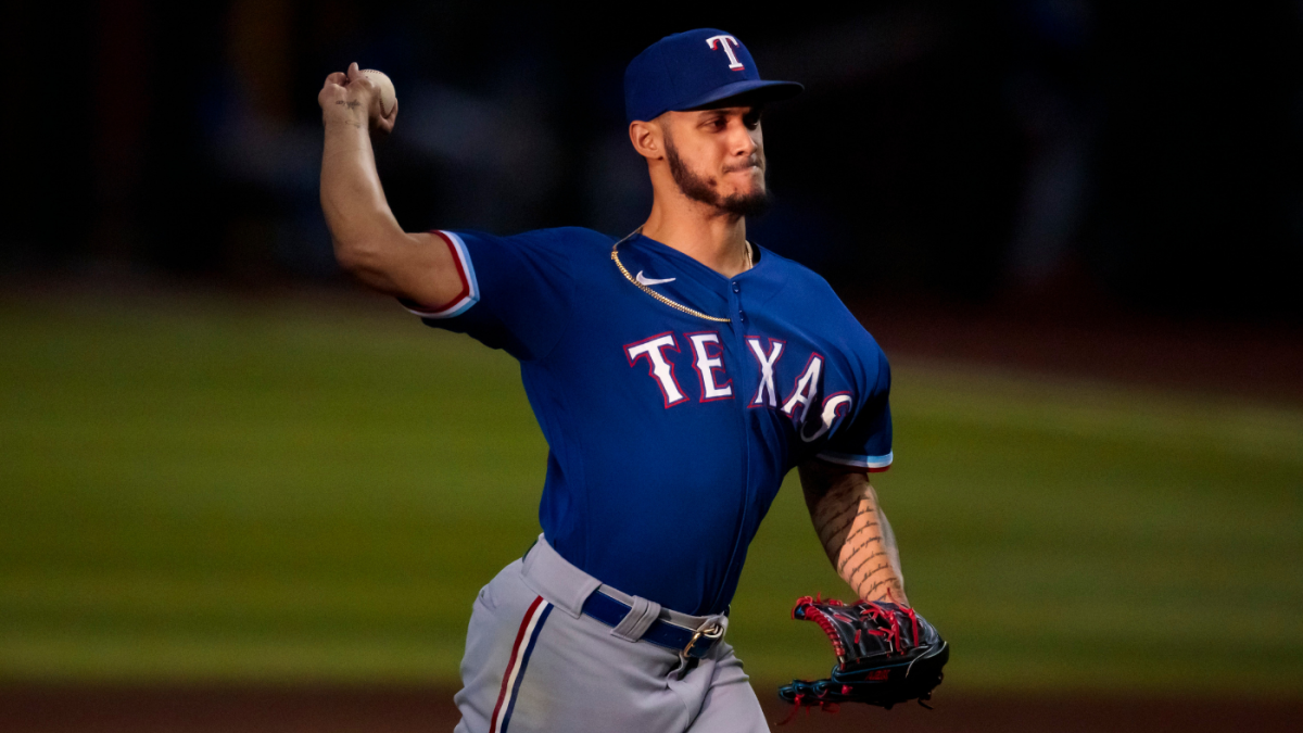 Rangers' Jonathan Hernandez the Second Reliever to Have Tommy John