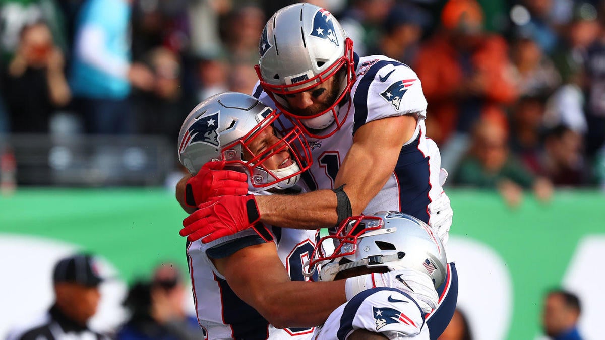 Rob Gronkowski and Julian Edelman leave viewers stunned on FOX NFL kickoff  as fans call for them to 'play for Red Sox'