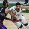 Giannia Antetokounmpo Milwaukee Bucks Philadelphia 76ers