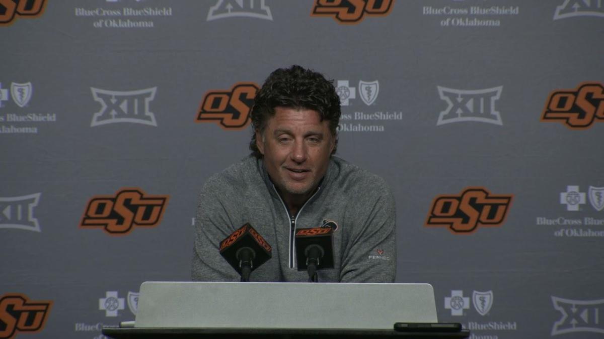Mike Gundy assesses the quarterback play from the Oklahoma State spring