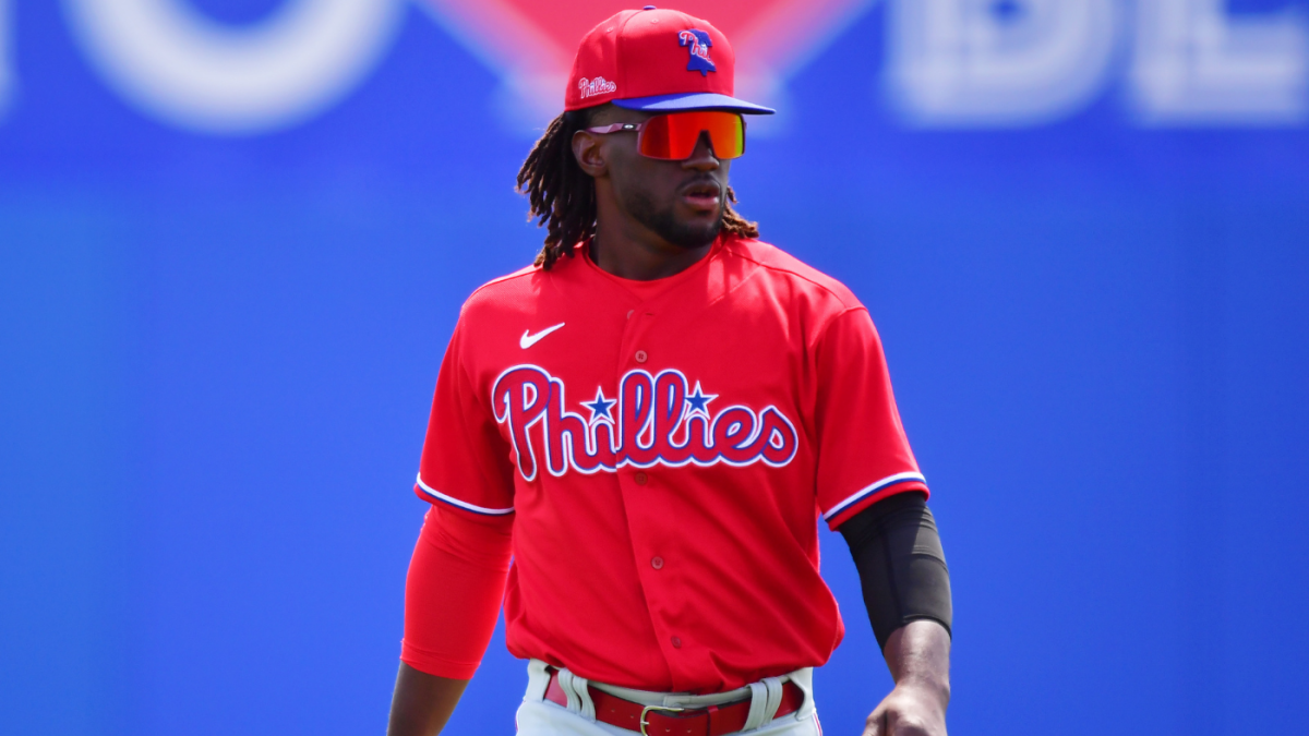 Watch: Odubel Herrera Hits Three-Run Homer, Flips Bat - CBS Philadelphia