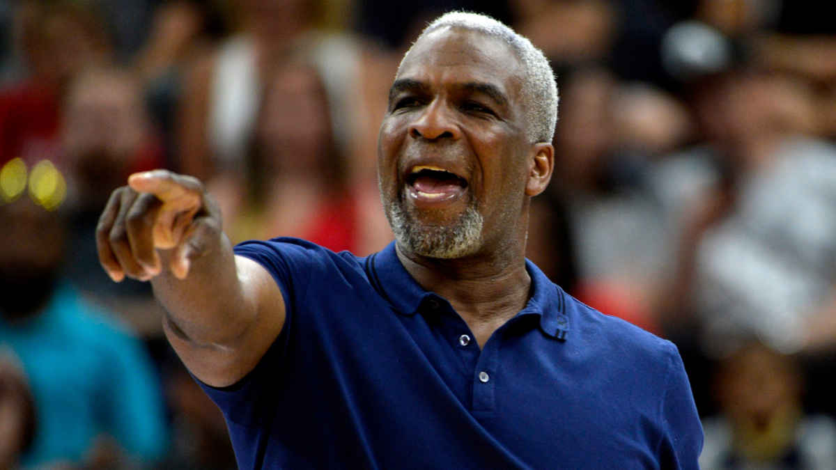 Charles Oakley Suit Against James Dolan Over MSG Ejection Revived -  Bloomberg